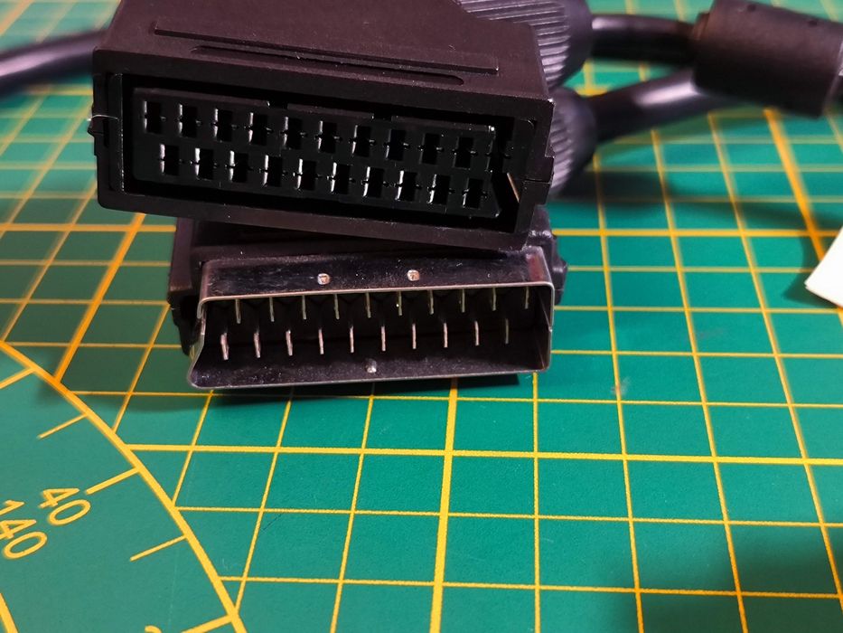 Kabel SCART i przejściówka Samsung