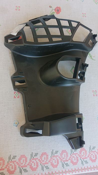 Кронштейни переднього бампера ID4