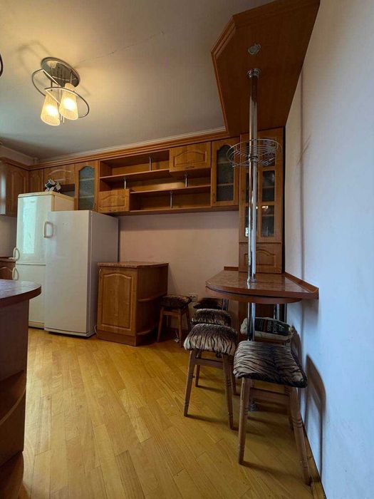Продаю 3к.квартиру біля парку