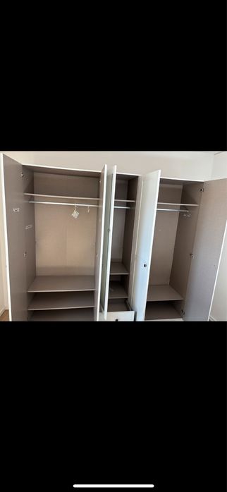 Szafa biała z lustrem