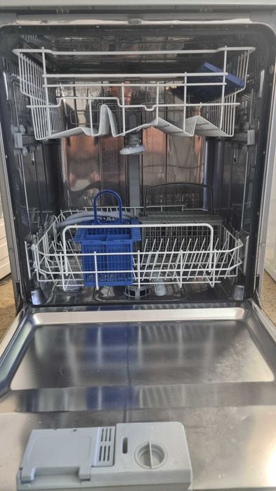 Máquina de Lavar Louça INDESIT DFG 262 NX EU