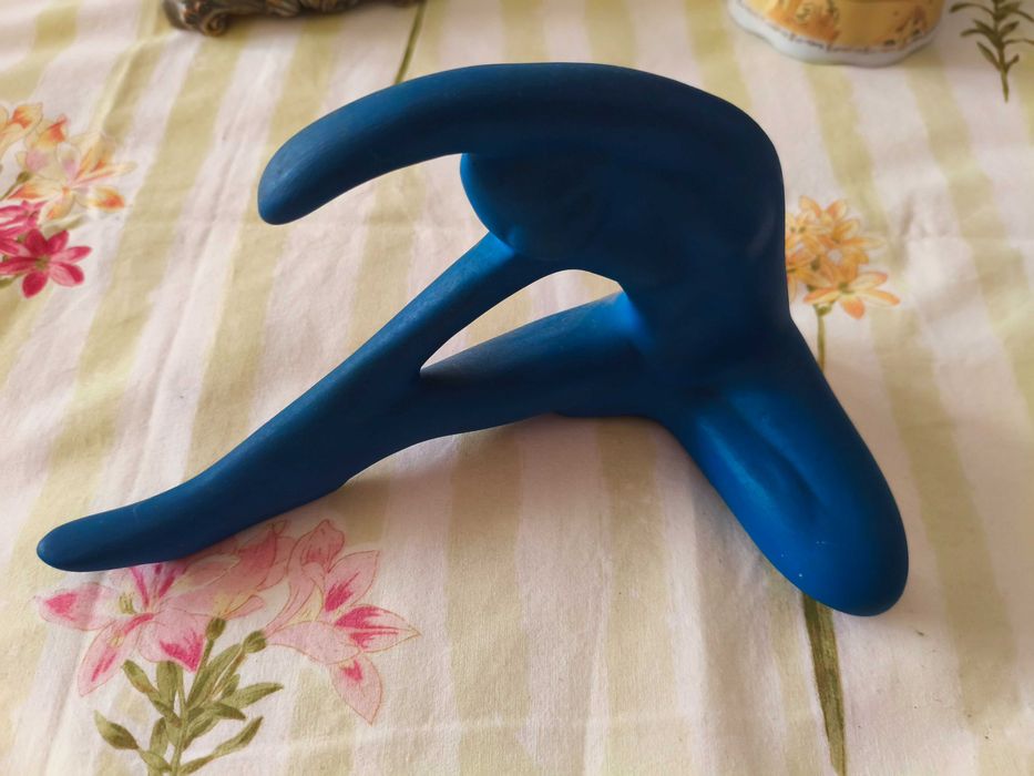 Estatueta Feminina Yoga Azul Cobalto (23cm)