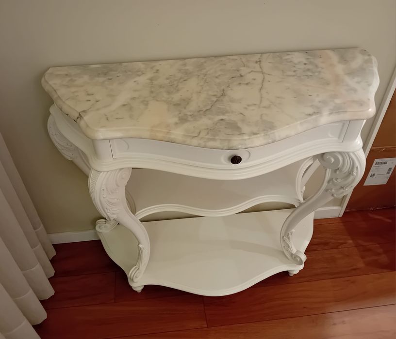 Móvel Vintage lacado em branco