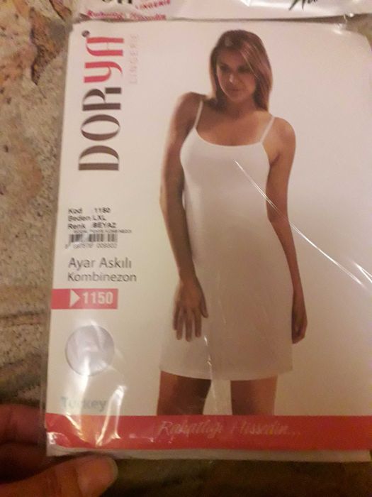 Білизна жіночa L- XL.