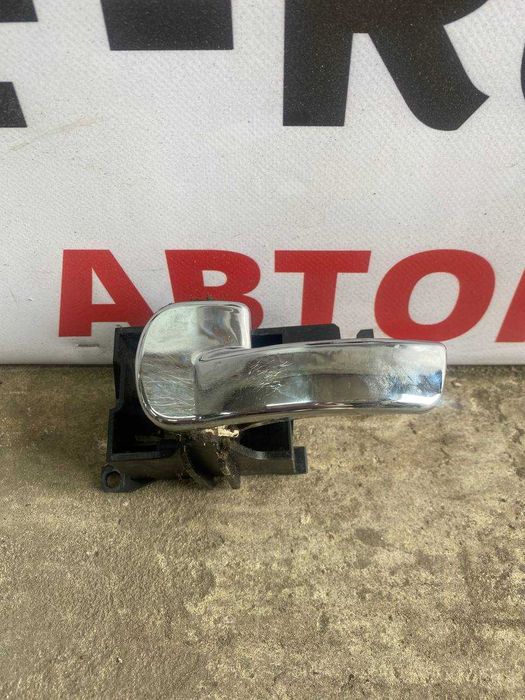 Внутрішня ручка внутренняя ручка двери Nissan Navara D40 Pathfinder