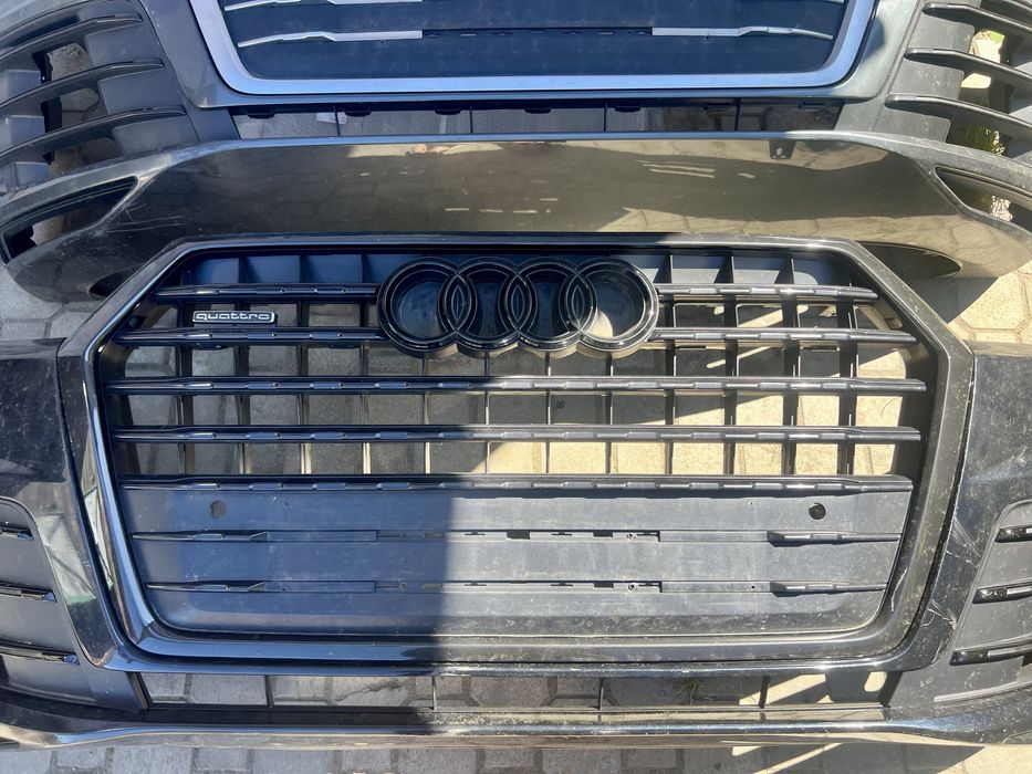 Audi Q7 4M бампер передній