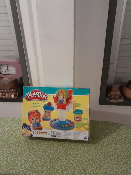 Vendo Brinquedo Penteados Loucos PLAY-DOH muito bonito como novo