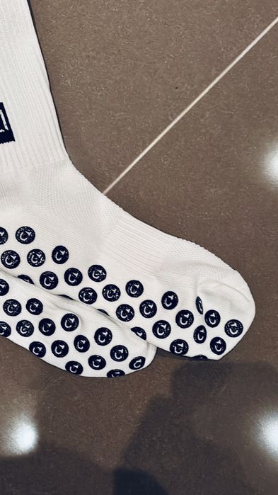 Meias anti-derrapantes da TapeDesign para desporto