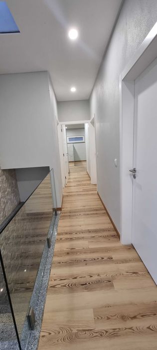 Vivenda Autónoma T4 para Arrendamento–a 8 Minutos de Torres Vedras