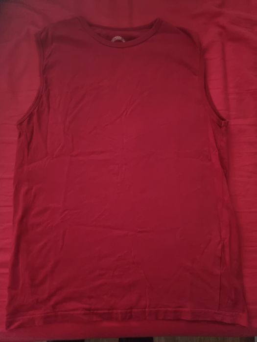 Camisa sem manga