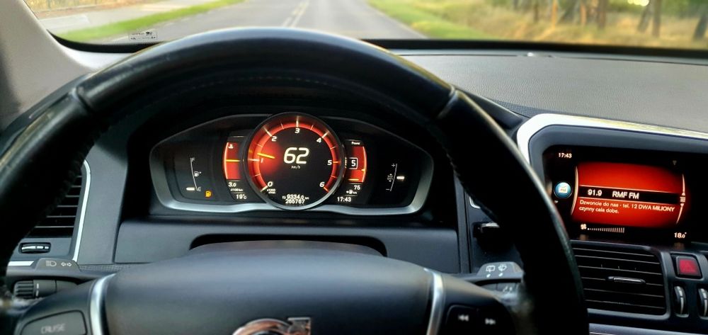 Volvo XC60 2017 r 2.0 D, kamera, wirtualne  zegary, skóra, aktywny tempomat
