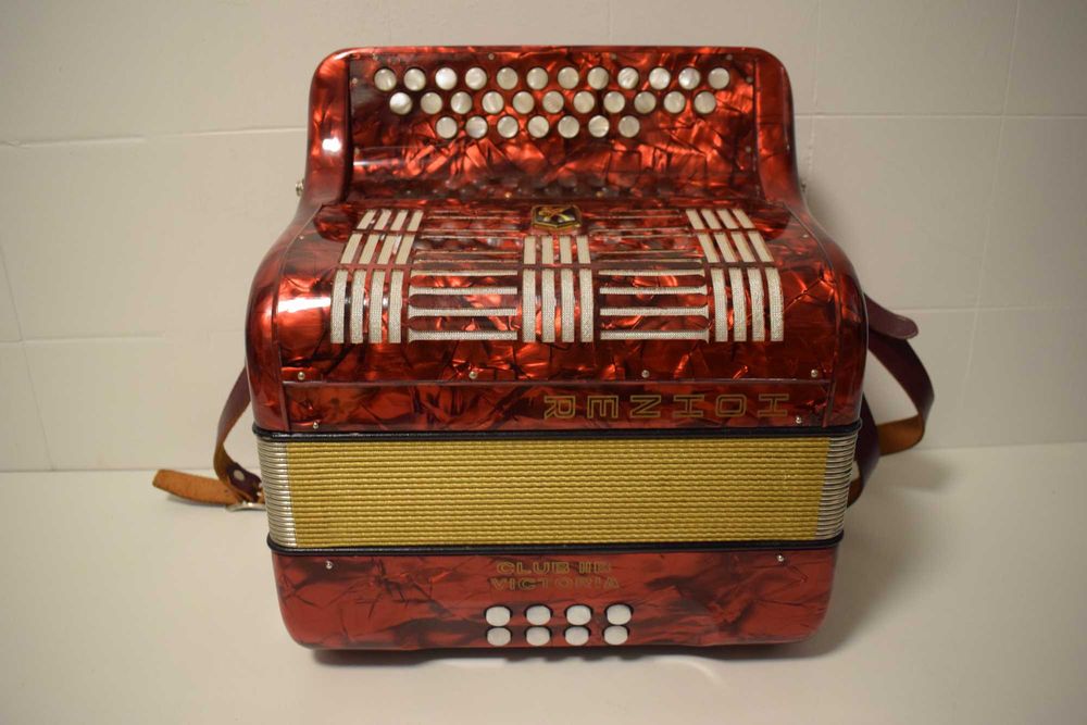 Concertina hohner club IIb Victoria 2 Voz. Tonalidade. C . N 69