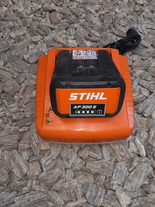Ładowarka STIHL AL 5OO