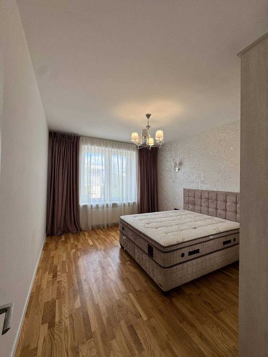 Продаж будинку з ремонтом по вулиці Кульпарківська біля Rivyera City