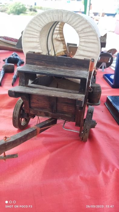Carroça  miniatura feita manualmente