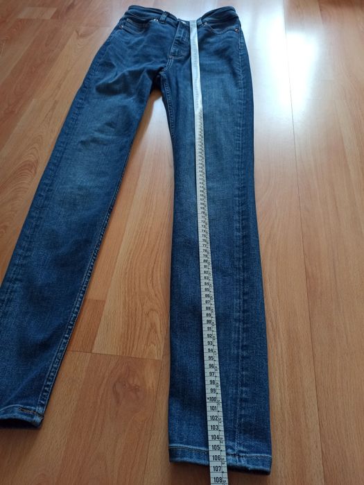 Jeansy damskie Monki rozm 27