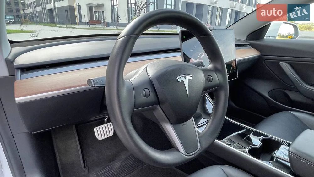 Tesla Model 3 Tesla Model 3 | 2018 | Dual Motor AWD | 75 kWh | Premium