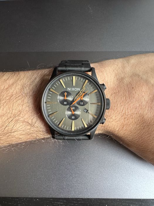 Nixon Sentry Chrono Preto/dourado
