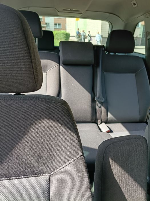 Opel Zafira  b . Uszkodzony