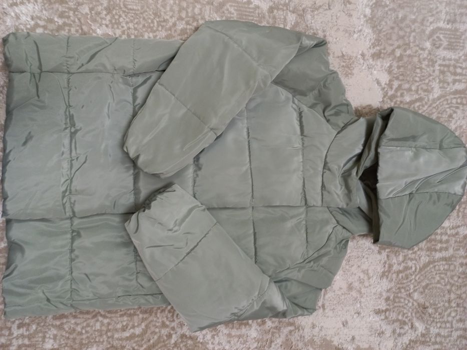 Демі куртка Reserved 140р