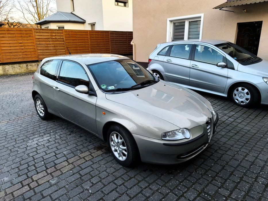 Alfa Romeo 147 Alfa Romeo 147 - NISKI PRZEBIEG
