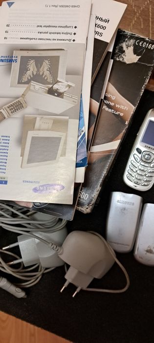 Мобільні телефони samsung x600 2 штуки
