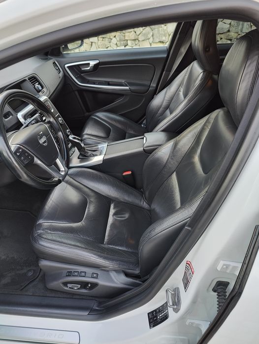 Volvo V60 2.4 híbrido plugin