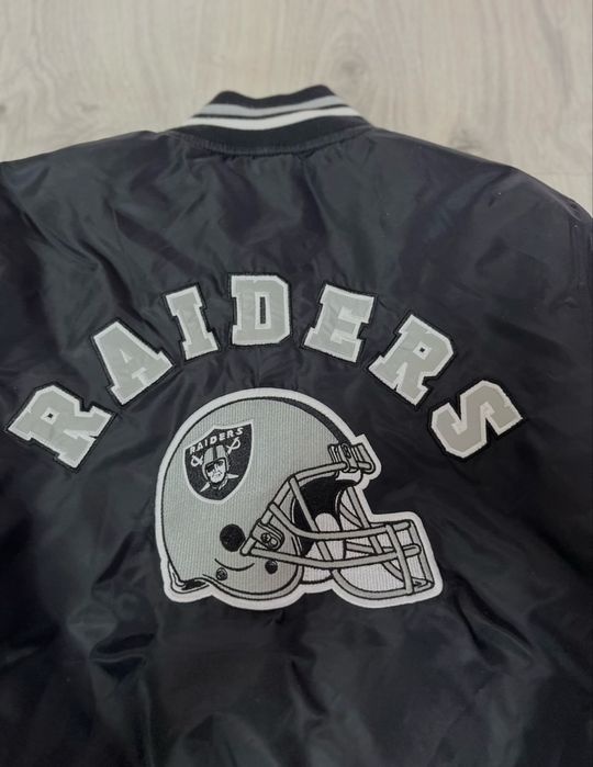 бомбер Raiders.