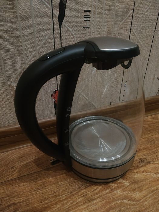 Электрочайник прозрачный Vitek 2200 Вт