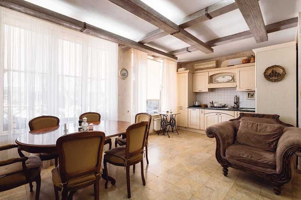 Продам коттедж   у моря ЛД