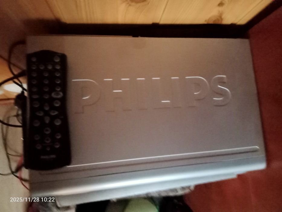 Philips VR630 magnetowid nagrywarka VHS Video z pilotem