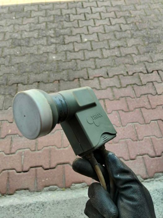 konwerter dwukanałowy dwufazowy do talerza satelitarnego