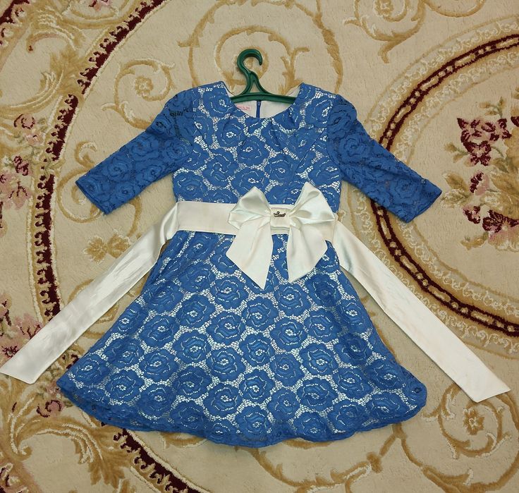 Святкова сукня на дивчинку зріст 146см