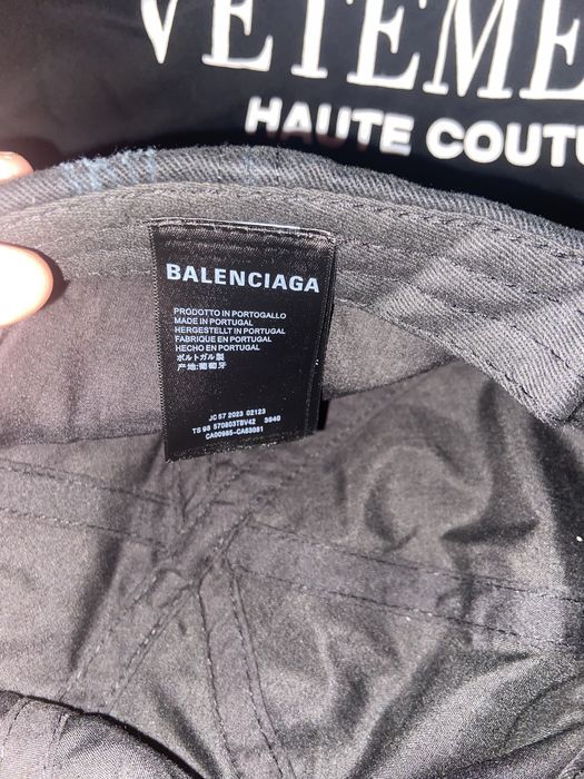 Кепка balenciaga paris: 999 грн. - Бейсболки та кепки Каравелове на Olx