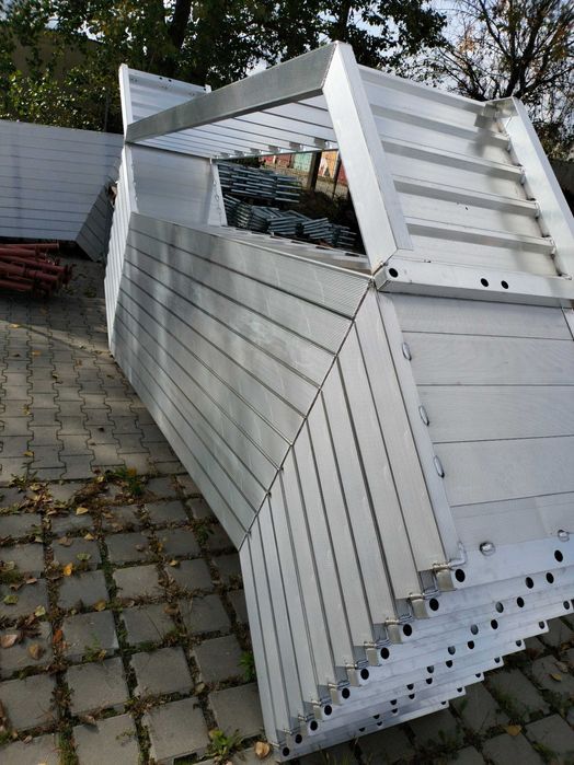 Schodnia rusztowania fasadowego modułowego