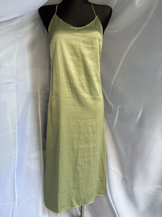 Sukienka satynowa nowa z metka