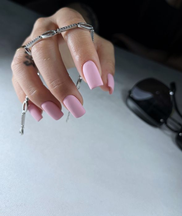 Нарощування нігтів, педикюр. ЦЕНТР, вул. СОБОРНА (наращивание ногтей)