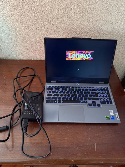 Portatil Lenovo LOQ