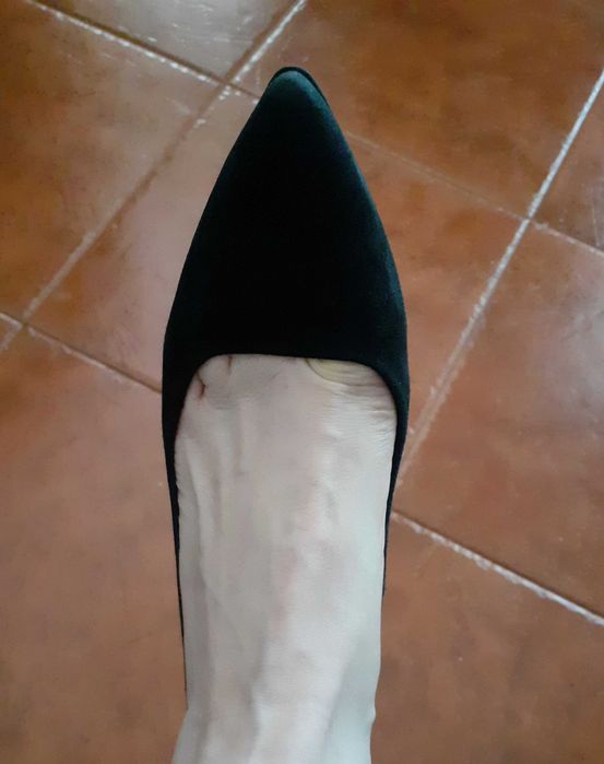 Sapatos pretos cunha camurça Zara 36