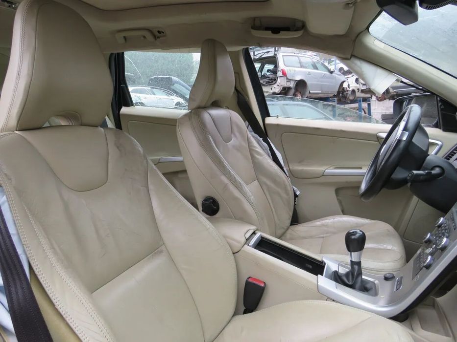 Volvo XC60 2.4 205Cv - Peças Usadas (9386)