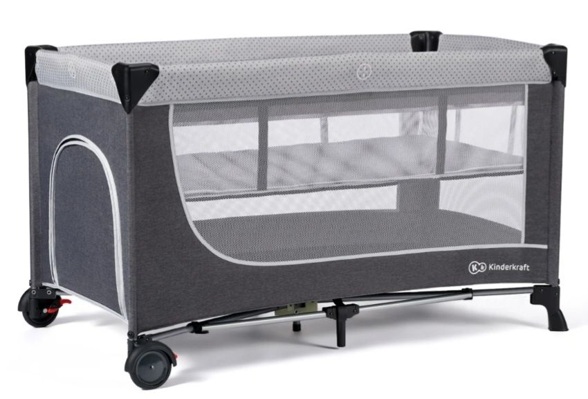 Cama de viagem e colchão de espuma