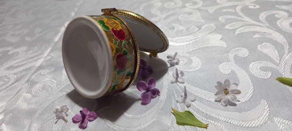 puzderko róże kwiaty vintage retro