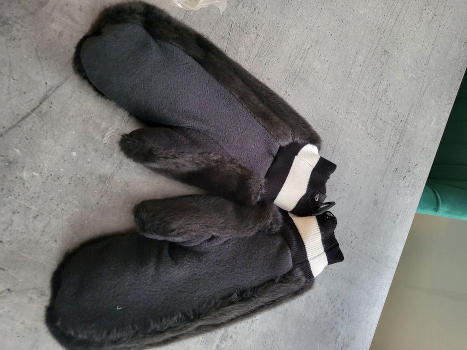 Nowe Rękawiczki damskie NIKE Warm Mittens Rozmiar XS/S czarne