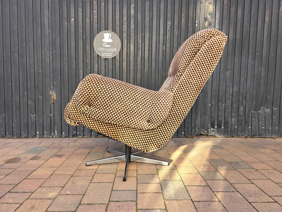 Fotel obrotowy z regulowanym oparciem, Czechosłowacja lata 70 Design, Vintage, RETRO