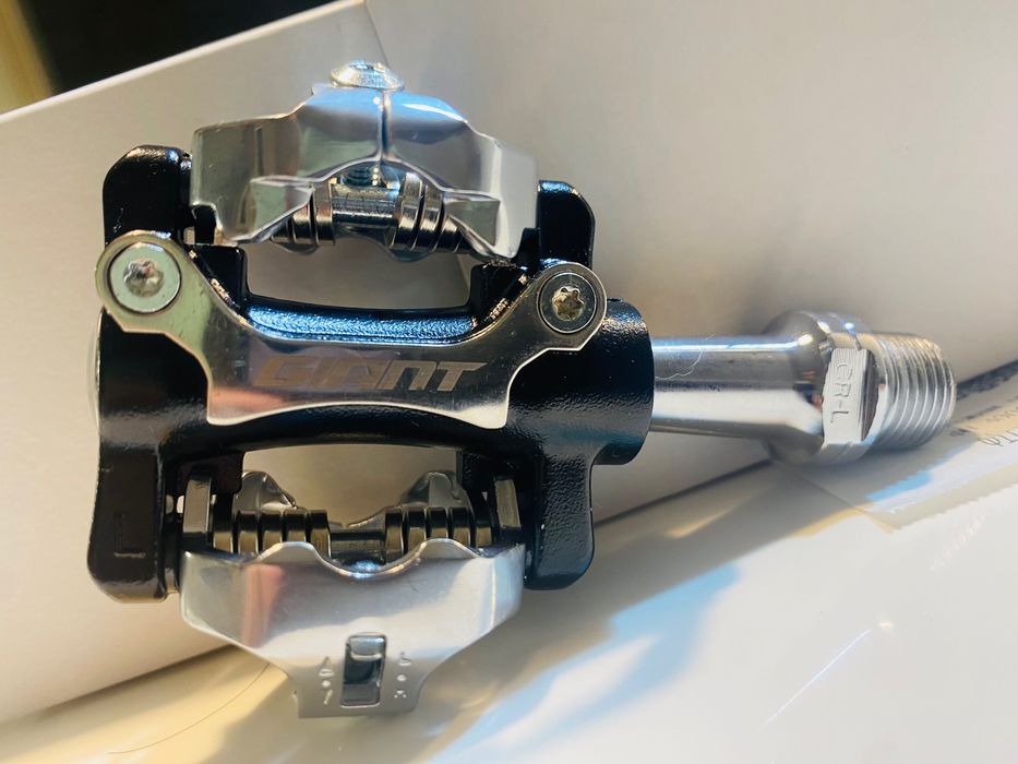 Педалі МТБ Giant  XC PRO контакти