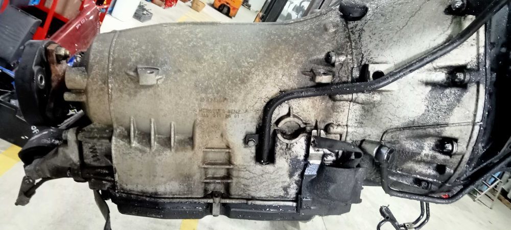 Caixa velocidades automática e outra Manual MERCEDES W210 W202 W208