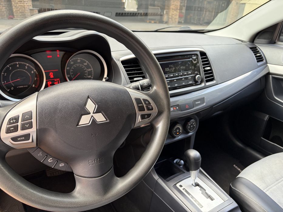 Mitsubishi Lancer