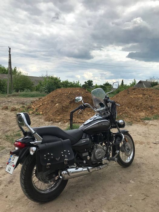 Продам мотоцикл Bajaj Avenger 220