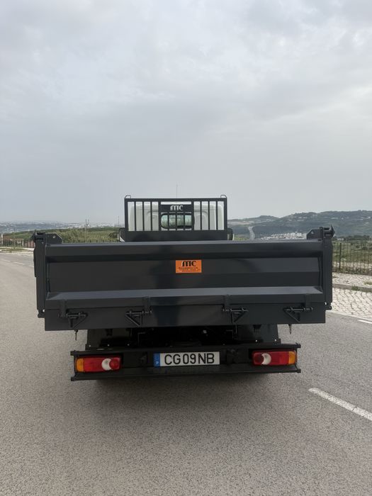 Nissan Cabstar 3.0 diesel tribasculante