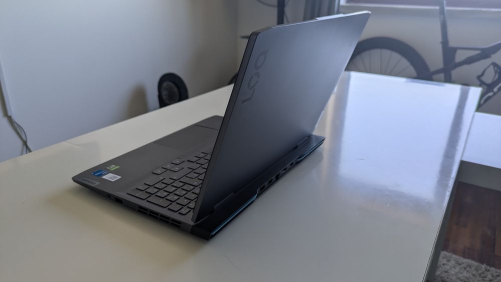 Portátil gaming Lenovo loq 15irh8